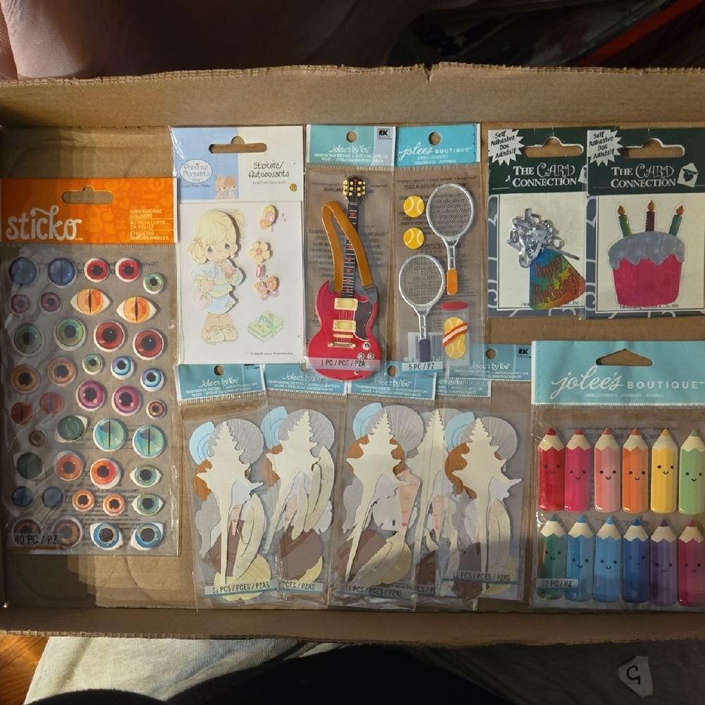 Dimensional Stickers/Scrapbooking/Card Making - Picture 8 of 16